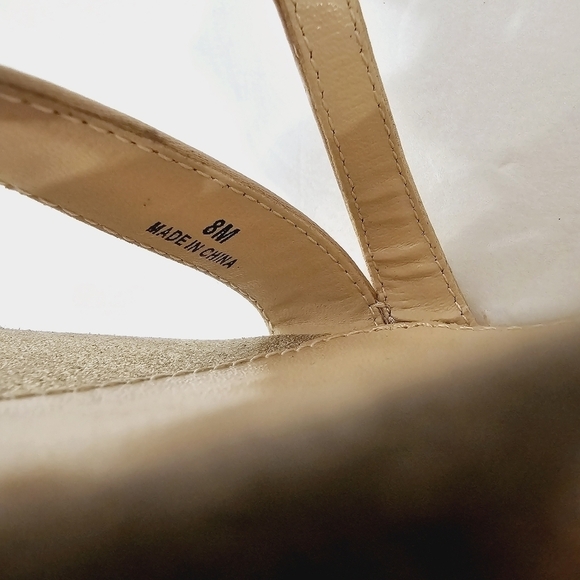 NEW PELLE MODA Onora T-strap Sandal In Gold - Picture 7 of 7